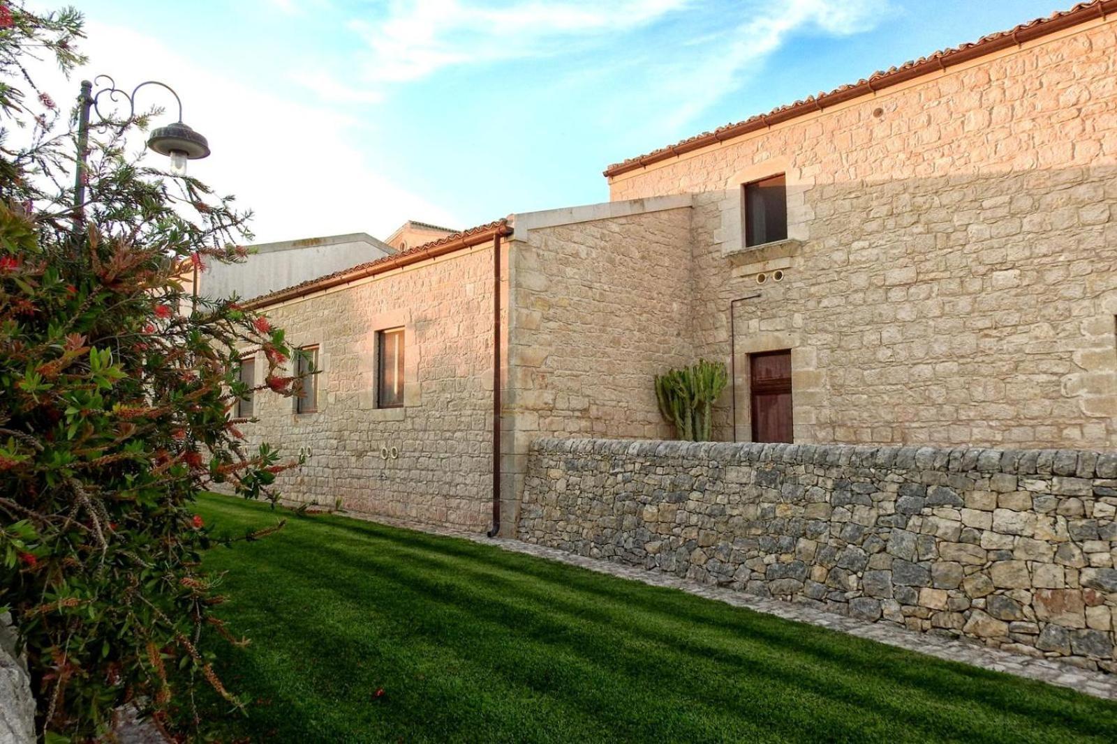 Agriturismobugilfezza Di Tgesd موديكا المظهر الخارجي الصورة